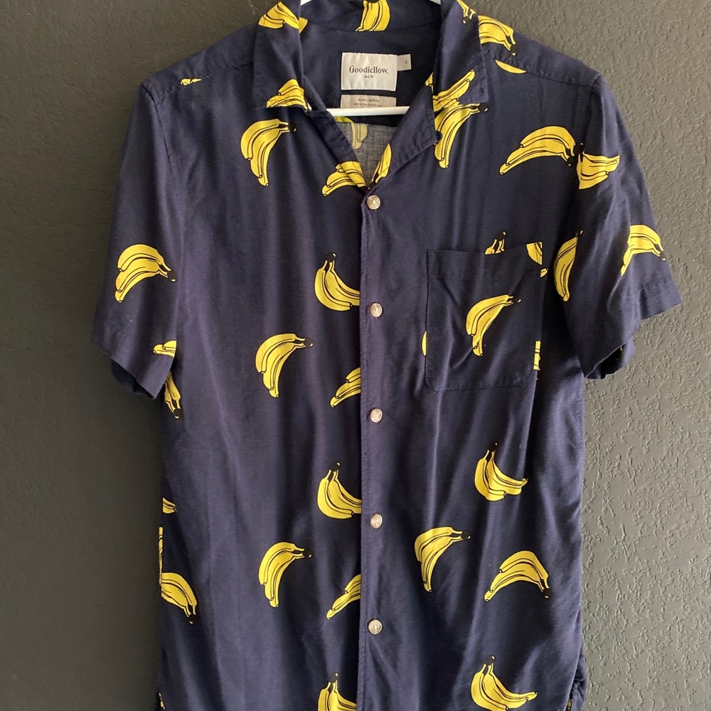 Banana button up